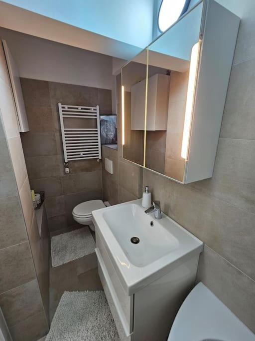 Affordable Suite In Vienna'S Hotpoint Viena Exterior foto