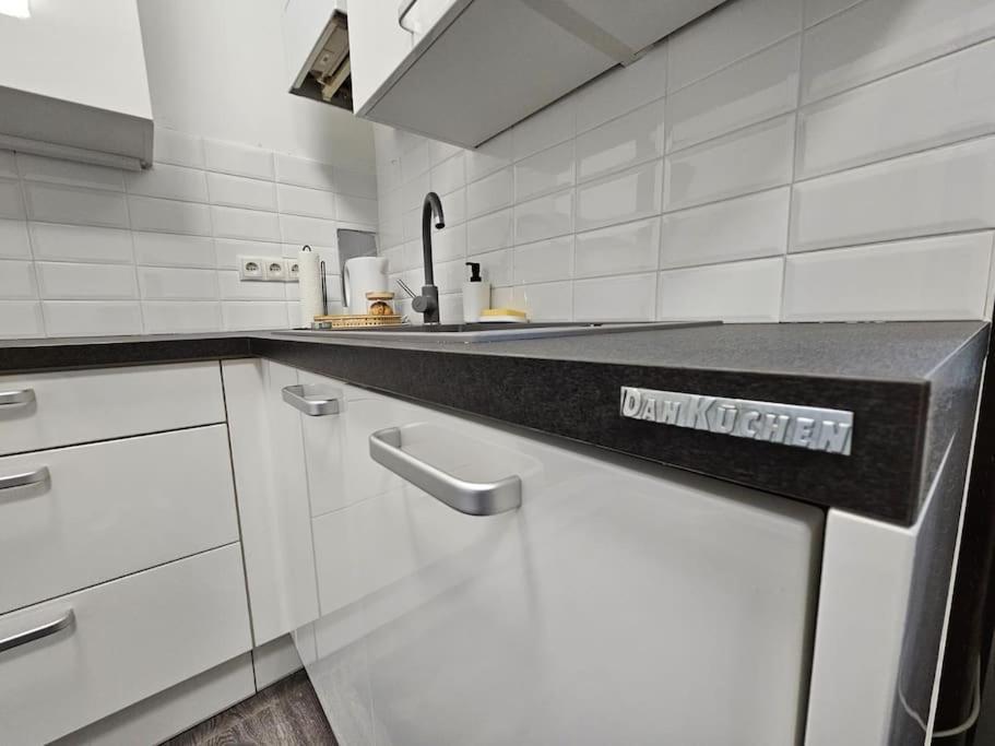 Affordable Suite In Vienna'S Hotpoint Viena Exterior foto